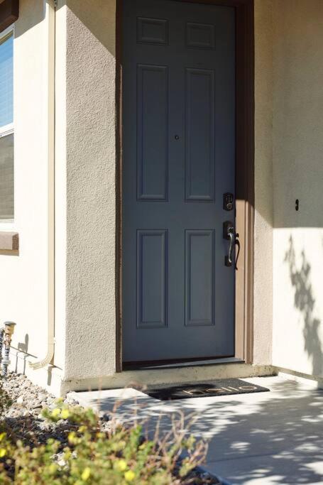New Upscale House, Tahoe 30-Min W/ Cal King Reno Extérieur photo