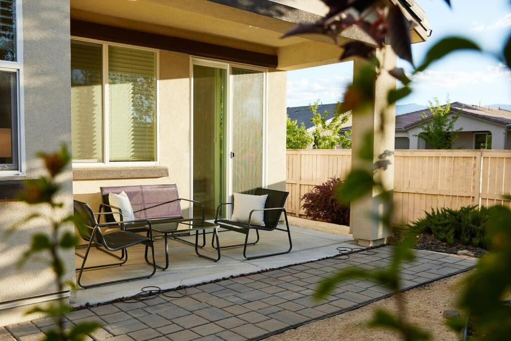 New Upscale House, Tahoe 30-Min W/ Cal King Reno Extérieur photo