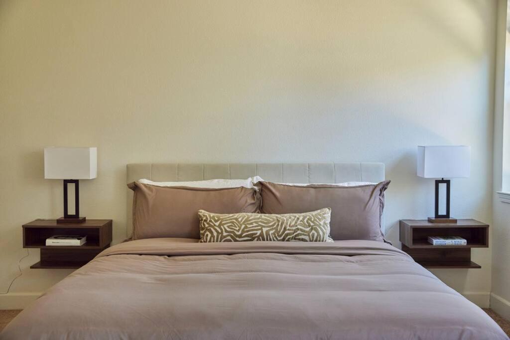 New Upscale House, Tahoe 30-Min W/ Cal King Reno Extérieur photo
